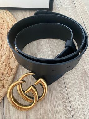 Gucci Black Leather Belt with Gold Double G Buckle